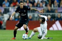 دي ماريا يُحرج خيسي في سانتياغو برنابيو ويُسقطه أرضاً