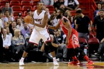 روكتس لا يزال يلهث وراء فوزه الأول في الـNBA