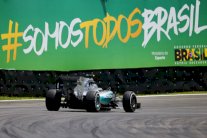 روزبرغ ينطلق من المركز الأول في جائزة البرازيل الكبرى