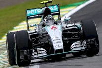 هاميلتون وروزبرغ الأسرع في جولتي التجارب الحرة