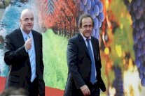 انفانتينو: سانسحب إذا سًمح لبلاتيني بالمشاركة