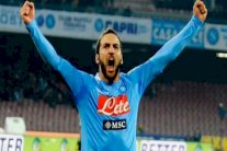 مورينيو يستنجد بمهاجم ريال مدريد سابقاً لإنقاذ موسمه!