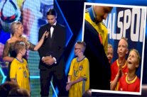 طفلان سويديان يصنعان الحدث مع إبراهيموفيتش