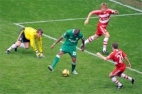 غرافيتي لم يتقبل خسارته جائزة بوشكاش رغم مرور 6 سنوات