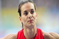 ايسينباييفا تطلب الرحمة من الاتحاد الدولي