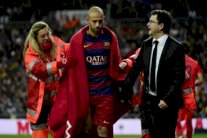 إصابة ماسكيرانو تعكر أفراح برشلونة بهزيمة ريال مدريد