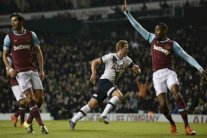 توتنهام يحسم الدربي اللندني وينفرد بالمركز الخامس