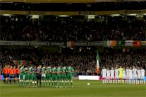 البوسنيون يرددون فلسطين بدلا من الصمت على ضحايا باريس