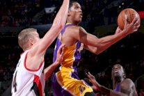 غولدن ستايت يواصل إعصاره وسان أنطونيو يسير في ظله