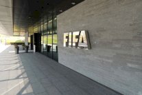 لجنة الأخلاق بالفيفا تتبرع ب48 ساعة يد استخدمت كهدايا