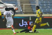 فوز كبير للتعاون وأول للرائد في الدوري السعودي