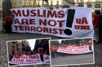 جماهير تركية ترفع لافتة 