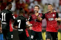 الأهلي يضيق الخناق على العين في الدوري الإماراتي