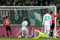 فولفسبورغ وأيندهوفن إلى ثمن النهائي ويونايتد خارجه