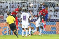 قمة صدارة الدوري الإماراتي بين العين والأهلي