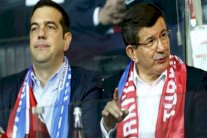 رئيس الوزراء التركي متحمس لمواجهة الروس في يوروبا ليغ