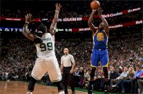 ووريرز ينتزع فوزه الـ 24 على التوالي في الوقت الاضافي