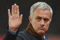 رغم الإقالة... تشلسي يواصل منح مورينيو راتباً شهرياً!