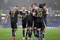 ليستر يتابع مغامرته الرائعة وتشلسي يتحرر من دون مورينيو