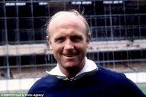 وفاة لاعب ومدرب ارسنال السابق دون هوي