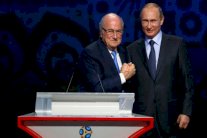 بوتين يعتبر أن بلاتر يستحق جائزة 