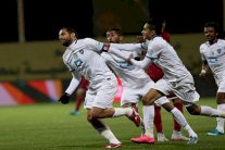 الهلال يتخطى الفيصلي بصعوبة والشباب يُسقط النصر