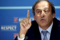 بلاتيني يندد بقرار ايقافه: 