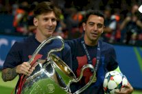 تشافي يؤكد: ميسي الأفضل... أحترم مورينيو لكني ضد فلسفته