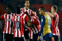 ليستر وأرسنال لاستعادة التوازن ومصير فان غال على المحك