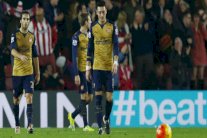 أرسنال يرفض هدية ليفربول بتلقيه هزيمة مذلة برباعية نظيفة