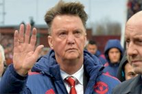 فان غال : قد اقوم بتقديم الاستقالة من تدريب مانشستر يونايتد