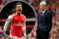 فينغر يشيد بنجمه أوزيل ويشبهه بالهولندي برغكامب