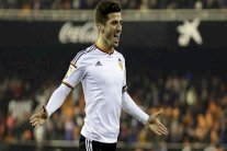 فالنسيا يصدم الريال ويقترب من تجديد عقد نجمه الشاب