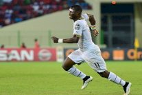 الغاني واكاسو يسجل الهدف الرقم 1500