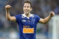 الأهلي الإماراتي يتعاقد مع البرازيلي ريبيرو