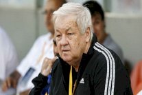 الأهلي القطري يقيل مدربه التشيكي ماتشالا