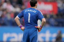 جماهير الريال تطلق صافرات استهجان ضد كاسياس وأنشيلوتي