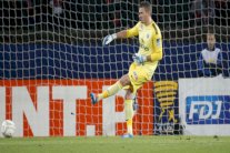 الحارس البديل دوشيه يمدد عقده مع سان جيرمان حتى 2016