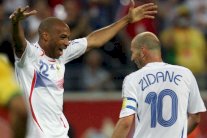 فرنسا تكرم نجومها أصحاب أكثر من 100 مباراة دولية