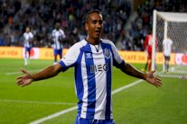 ريال مدريد يستهدف خيار برشلونة في مركز الظهير الأيمن