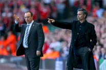 مورينيو قد يساعد بينيتز ليصبح مدرباً لـ PSG