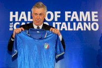 أنشيلوتي لن يترك ريال مدريد سوى لقيادة