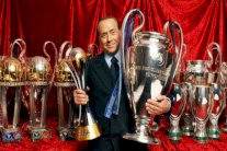 برليسكوني يرفض عرضا من ملياردير تايلاندي لشراء ميلان