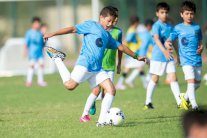 إطلاق مدرسة مانشستر سيتي الكروية في مدينة العين