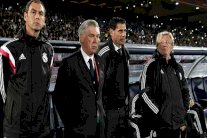 أنشيلوتي يعاني من مشكلة 