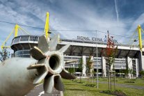 اكتشاف قنبلة في ملعب بروسيا دورتموند