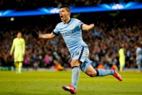 أغويرو يرفض الاستسلام أمام برشلونة ويعلن التحدي إيابا