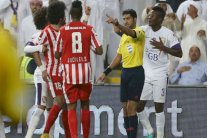 العين يهزم الجزيرة ويبتعد في صدارة الدوري الإماراتي