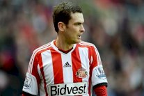 سندرلاند يوقف جونسون لمزاعم جنسية