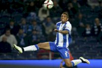 مان يونايتد يرفض رفع الراية البيضاء في صفقة 